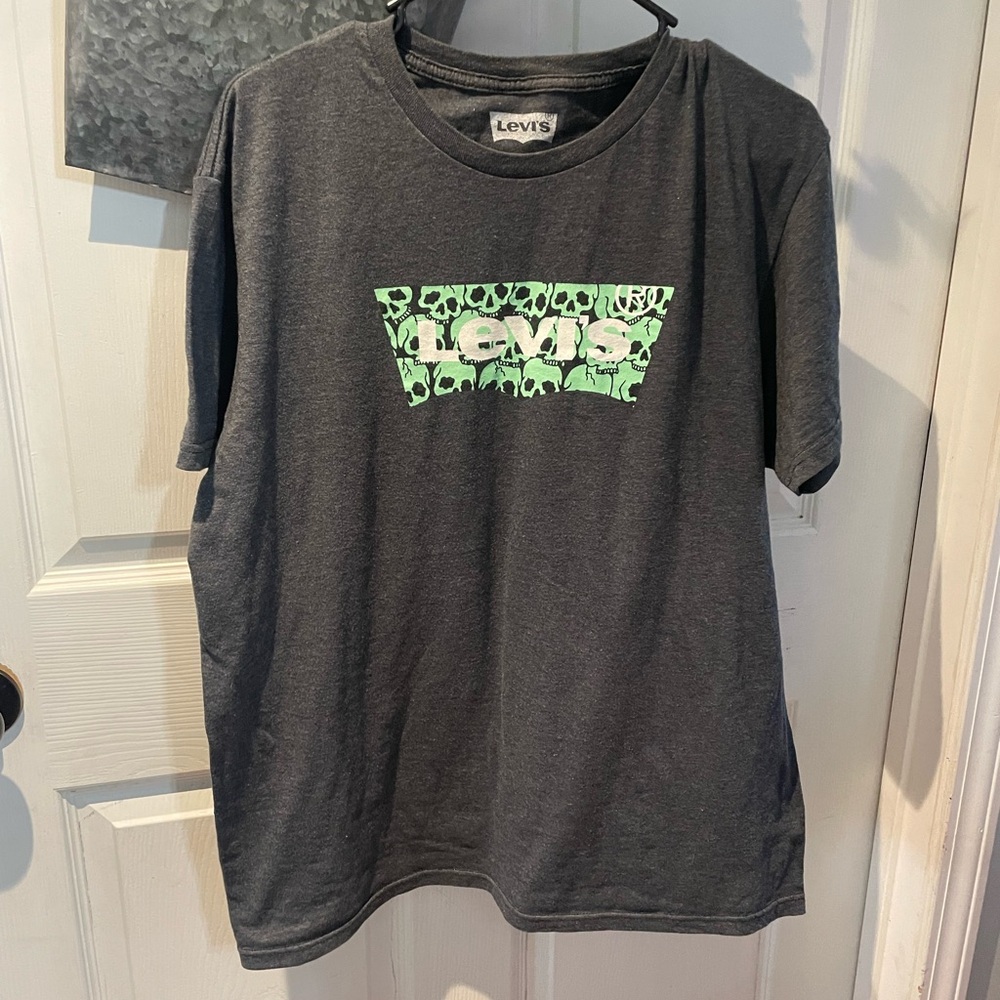 Levi’s Men’s Skull T shirt Large